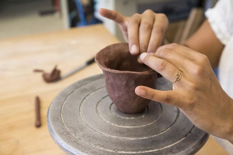 poterie sans tour technique du pincé