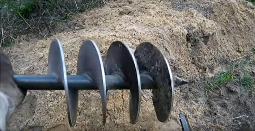 comment creuser un puits avec une tarière
