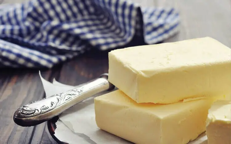 Comment eliminer les taches de beurre des vetements