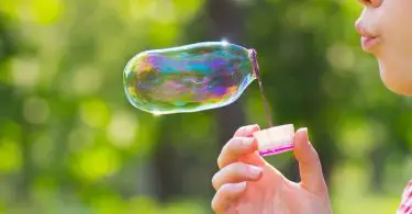 Quel produit pour faire des bulles