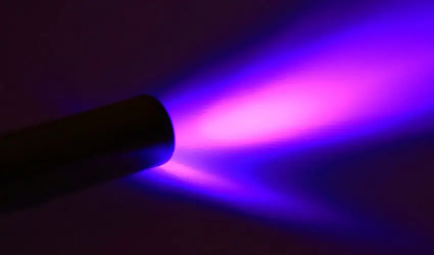 Comment savoir si une lampe UV fonctionne
