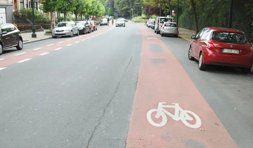 Difference entre bande et piste cyclable