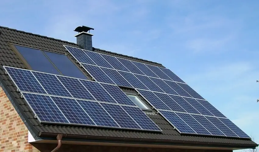 Combien de panneau solaire pour une maison autonome