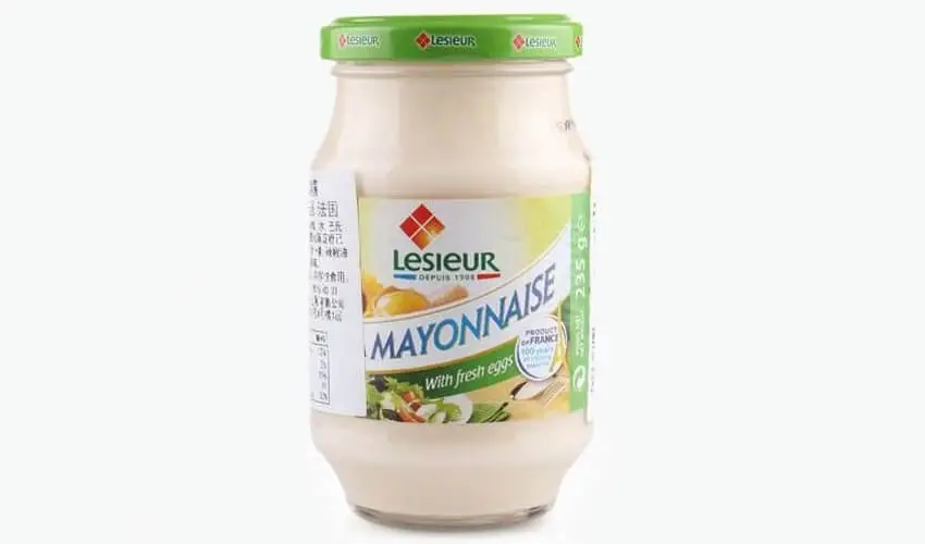 Pourquoi la mayonnaise industrielle est blanche