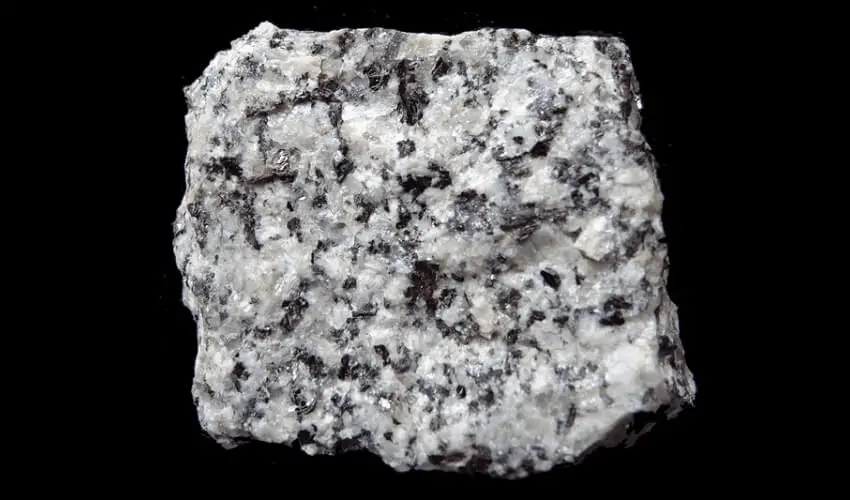 Pourquoi le granite a une structure grenue