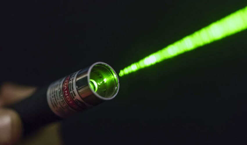 Pourquoi les lasers sont ils dangereux