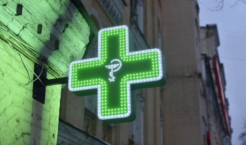 Pourquoi les pharmacies ont une croix verte
