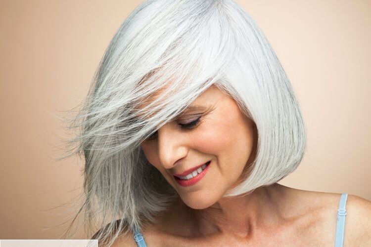 Comment blanchir ses cheveux gris