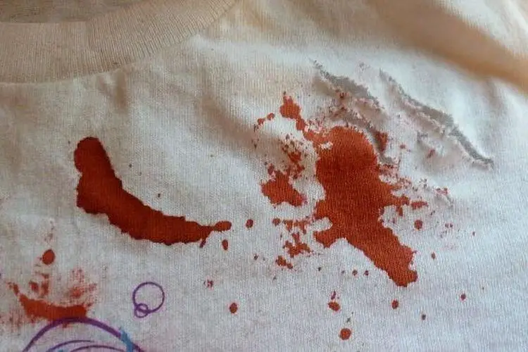 Comment enlever une tache de sang sur du coton