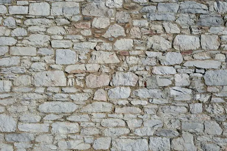 Comment recouvrir un mur en pierre interieur