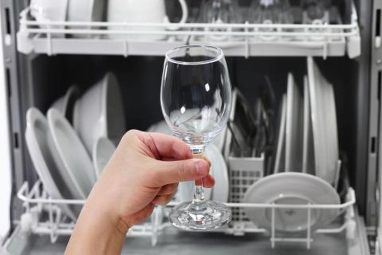 Comment recuperer des verres en cristal qui ont blanchi
