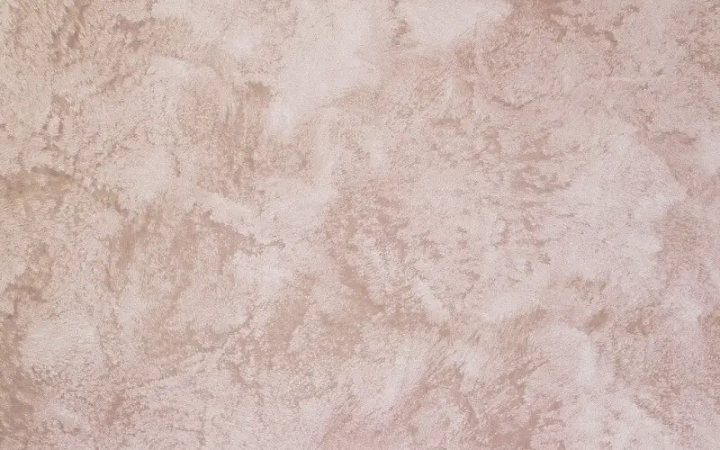 Comment enlever une peinture sablee sur un mur